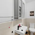 2 Bedroom Stunning Apartment In Malberg Daire