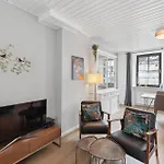 2 Bedroom Stunning Apartment In Malberg Daire